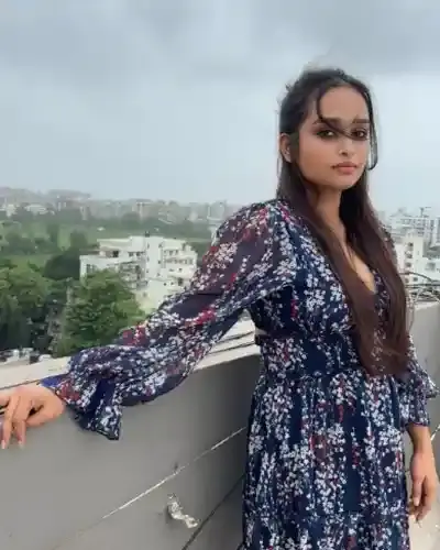 Teen Hath Naka Escorts